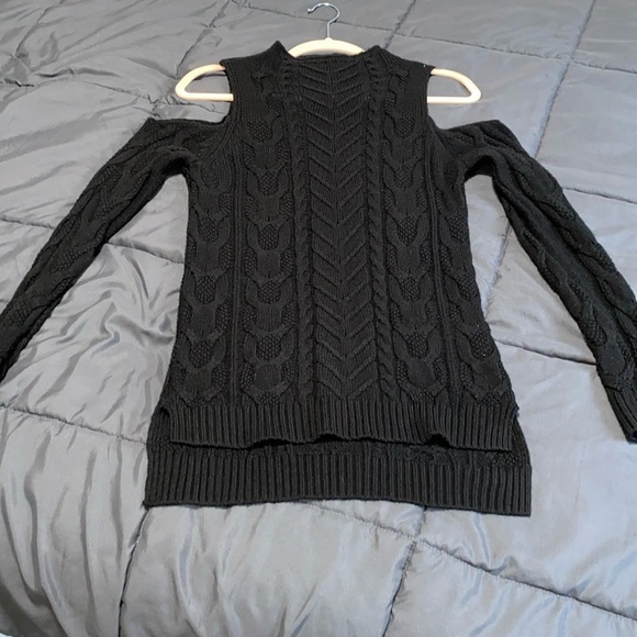 NY & Co Cable Knit Cold Shoulder Sweater - Picture 1 of 5